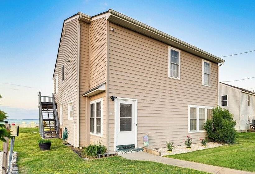 Potomac Waterfront Retreat W/ Dock & Kayaks