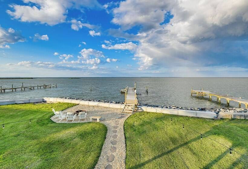 Potomac Waterfront Retreat W/ Dock & Kayaks