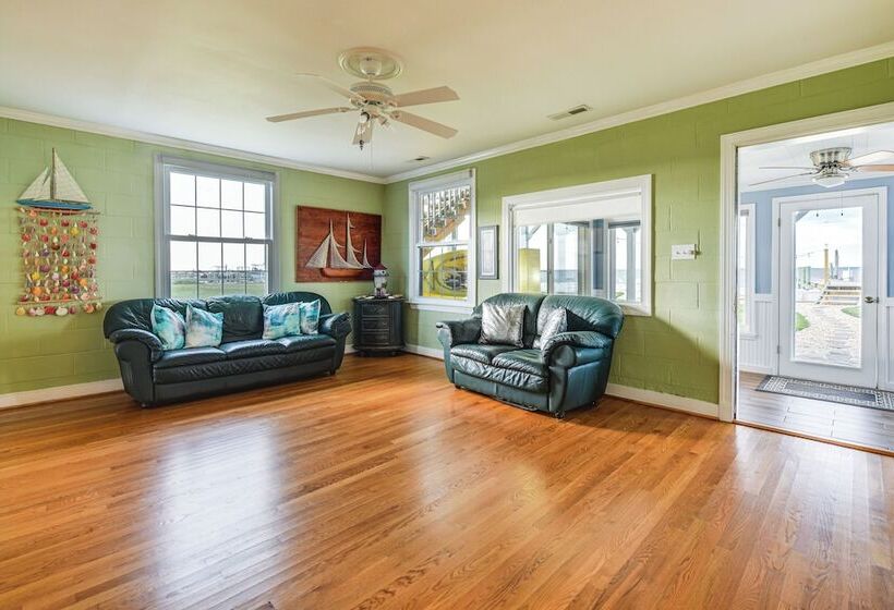 Potomac Waterfront Retreat W/ Dock & Kayaks