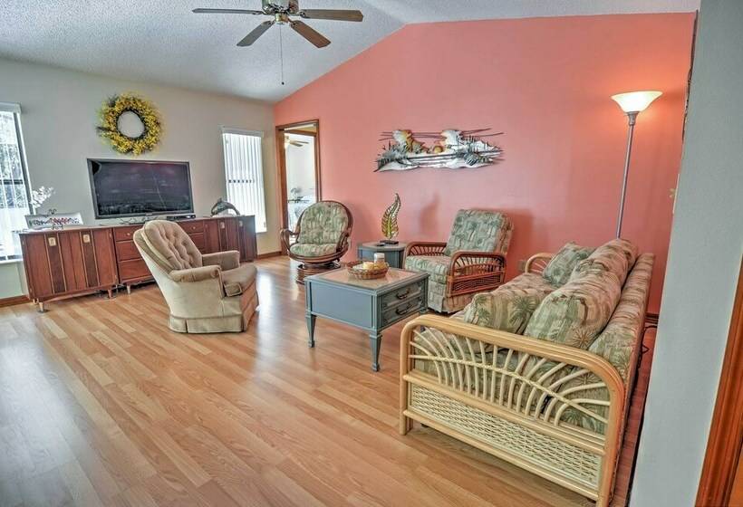 Pristine Spring Hill House W/ Private Pool & Lanai