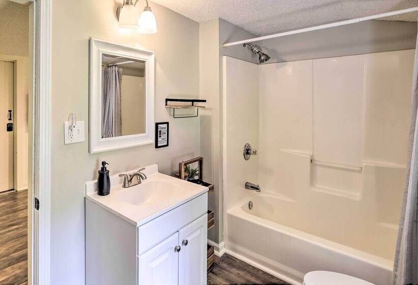 Private Riverfront Escape W/ Fire Pit & Grill