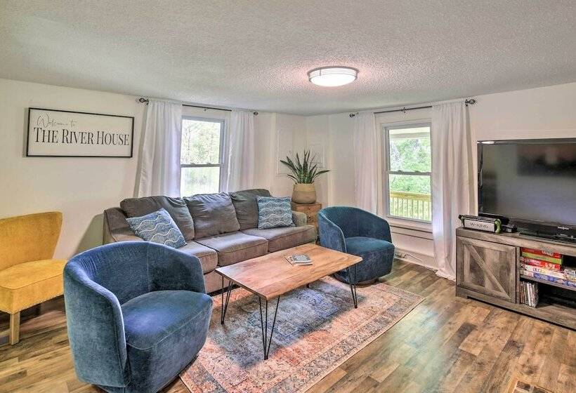 Private Riverfront Escape W/ Fire Pit & Grill