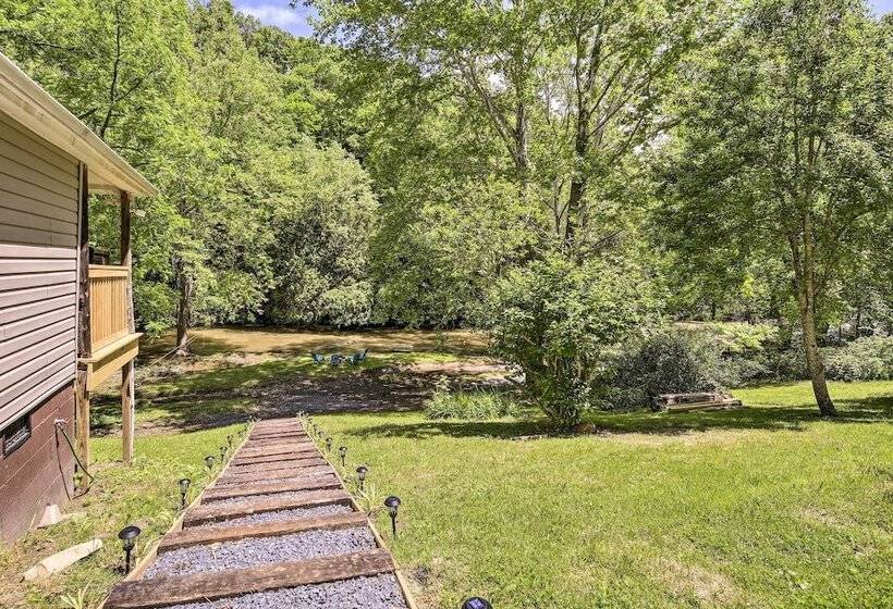 Private Riverfront Escape W/ Fire Pit & Grill