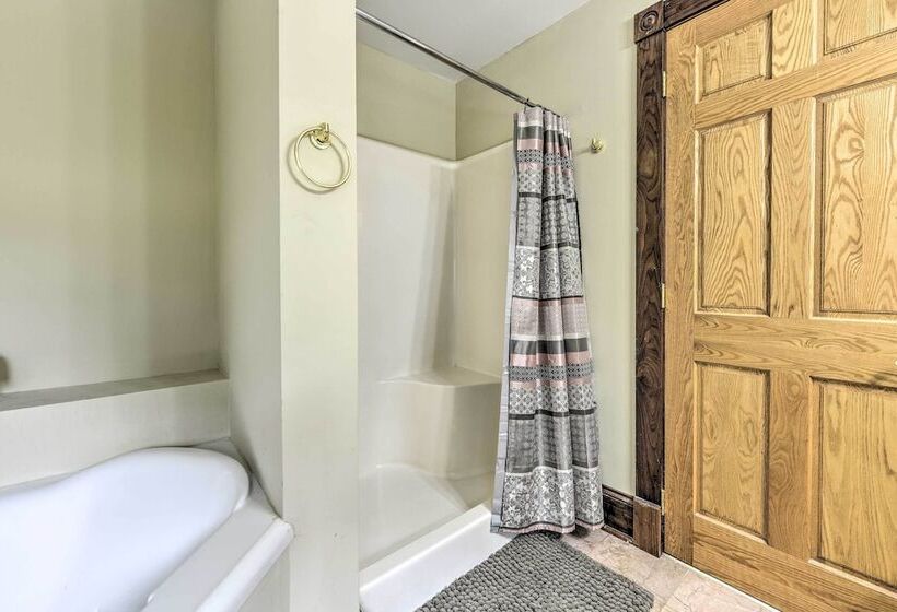 Remodeled Pittsboro Farmhouse Sitting On 220 Acres