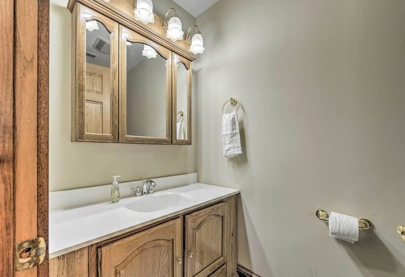 Remodeled Pittsboro Farmhouse Sitting On 220 Acres