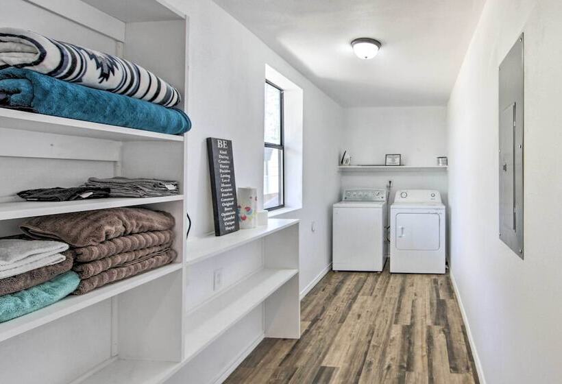 Rural Gilmer House W/ Covered Patio!