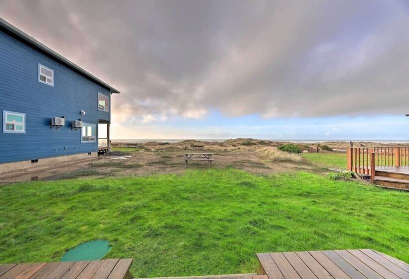 Sanderling Sea Cottages, Unit 2: Walk To Coast!