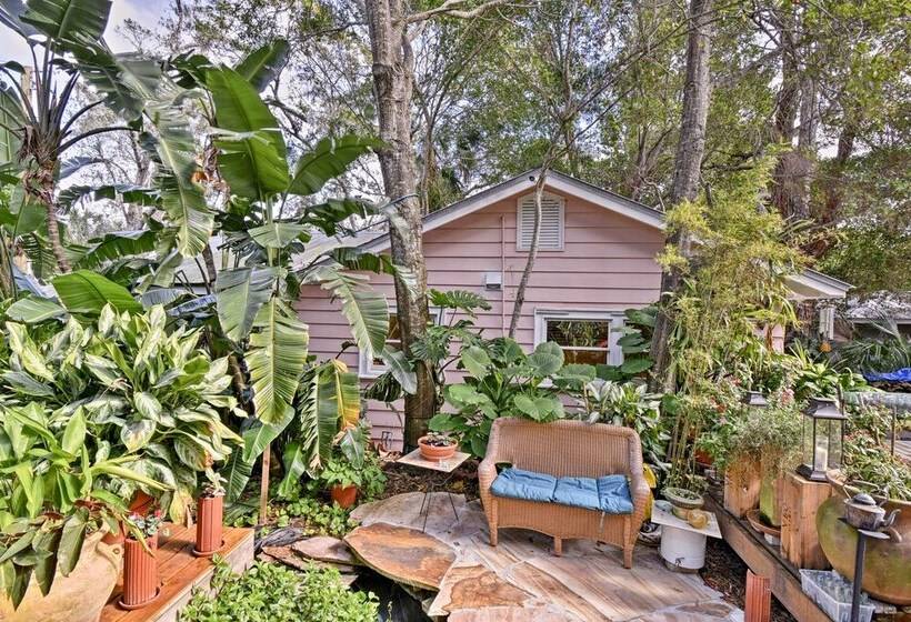 Sarasota Bungalow W/ Pergola, Garden & Waterfalls!