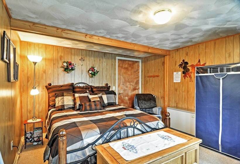 South Fork Log Cabin W/ Beautiful Mountain Views!