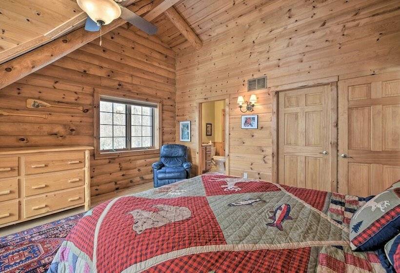Spacious House W/ Boat Dock On Red Cedar Lake