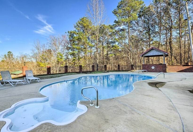 Stunning Wetumpka Farmhouse W/ Private Pool!