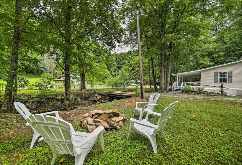 Tranquil Creekfront Bryson City Home W/ Grill!