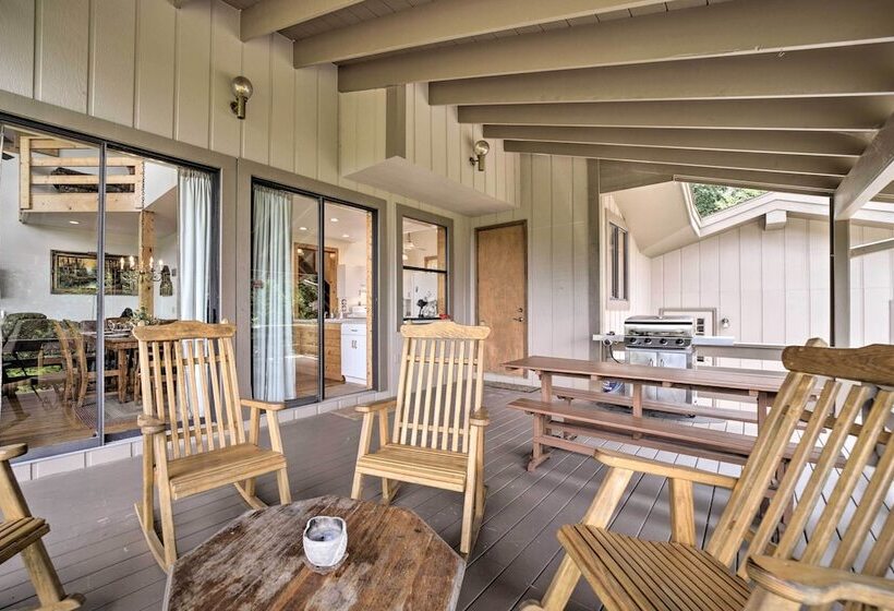 Vibrant Bryson City Home W/ Mtn Views & Deck!
