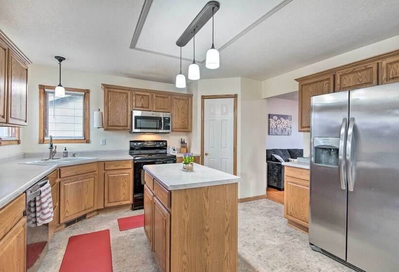 Altoona Home 11 Mi To Downtown Des Moines