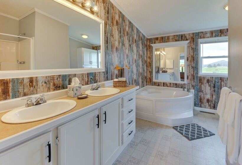 Black Hills Home ~ 6 Mi To Custer State Park!