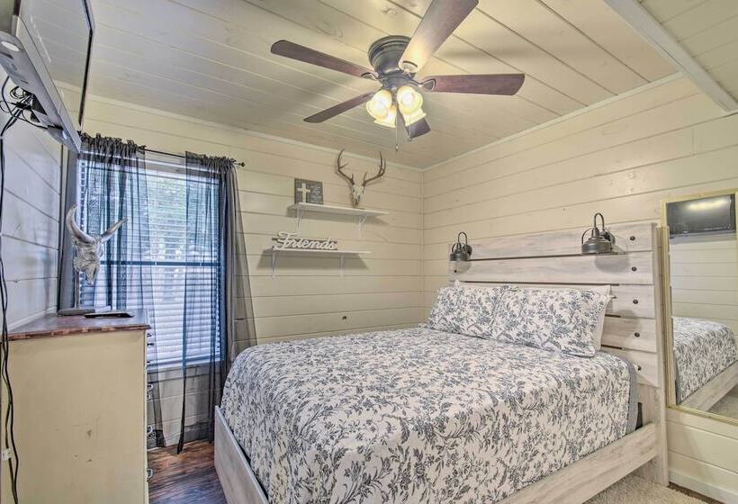 Broken Bow Cabin W/ Private Deck ~ 5 Mi To Lake!