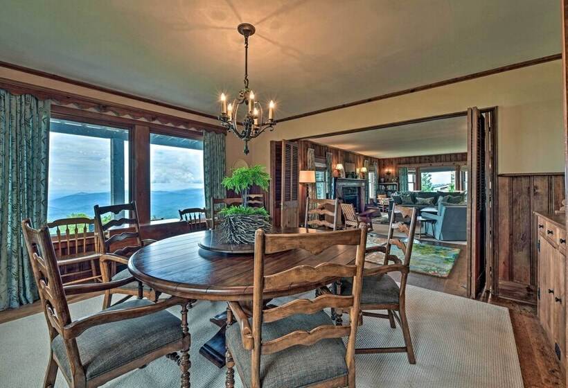 Charming Historic Family Home W/ Mountain Views!