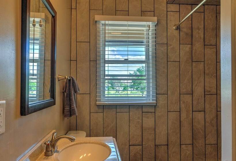 Central Escalante Home ~ 5 Mi To Grand Staircase!