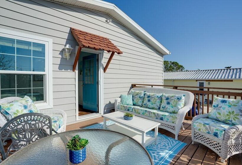 Fort Myers Home Near Sanibel Island Causeway