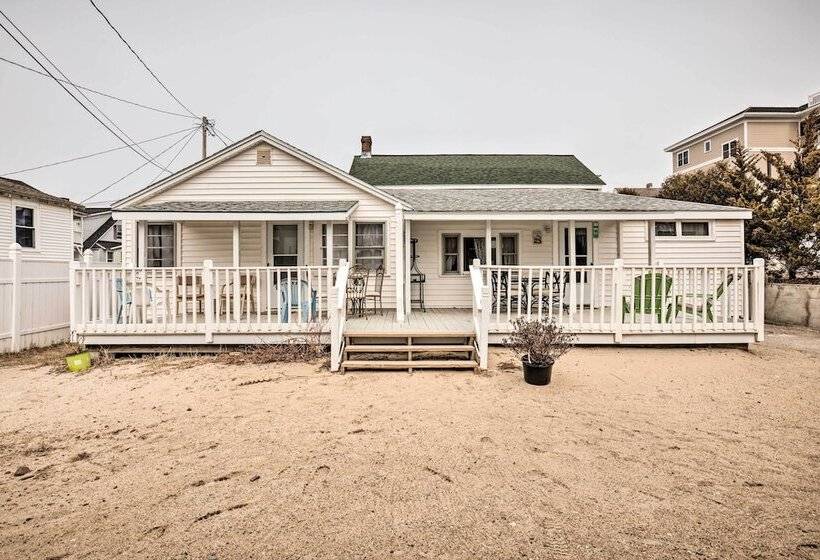 Cozy Hampton Cottage W/ Bbq   Walk To Ocean!