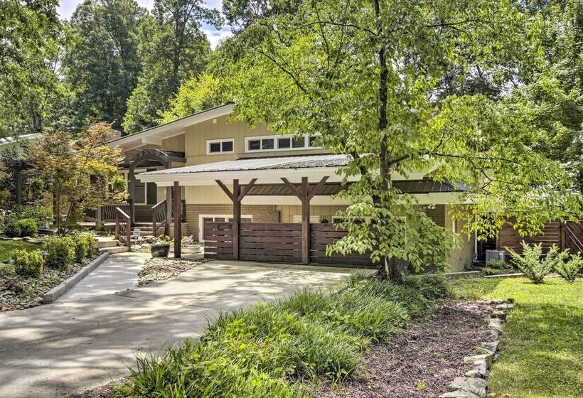 Cozy Pittsboro Escape   Hike, Dine, Explore!