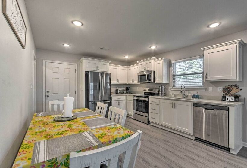 Family Home ~ 5 Mi To Downtown Little Rock!