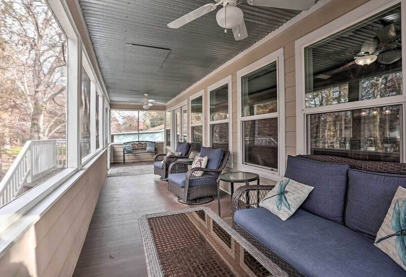Ferriday Lakehouse W/ Private Dock, Deck, & Yard!