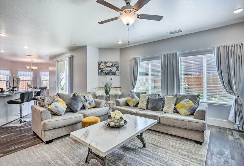 Fresno Home W/ Grill   9 Mi To Downtown