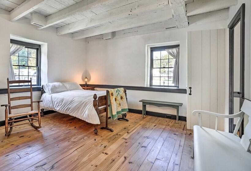 Historical Thurmont Escape W/ Furnished Deck!