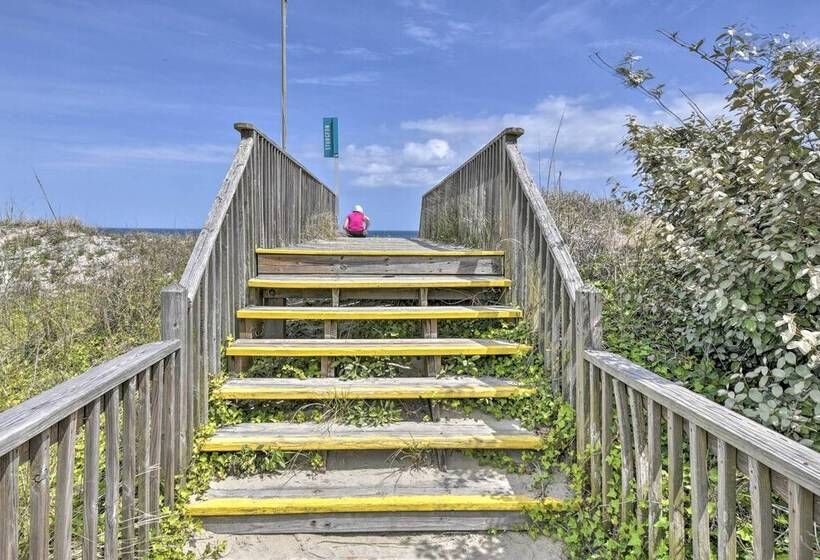 Home W/ Deck In Corolla Light: Walk To Beach!