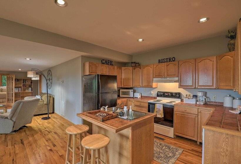 Black Mountain Gem W/ Inviting Deck & Scenic Views