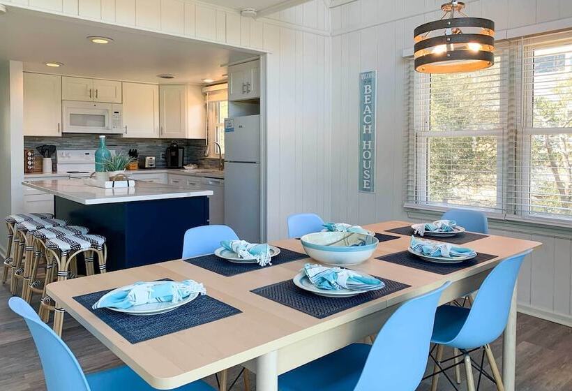 Kitty Hawk Coastal Escape W/ Updated Interior!