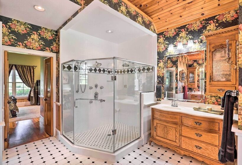 Lovely Equine Countryside Estate On 68 Acres