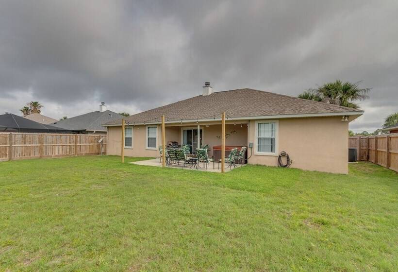Pensacola Home W/ Patio: 4 Miles To Beach!