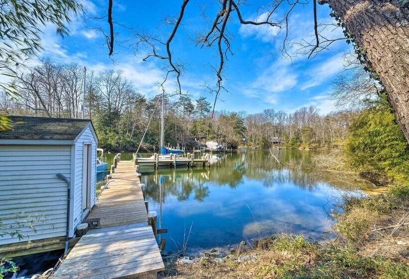 Riverside House W/ Kayaks, Piano & Fireplace