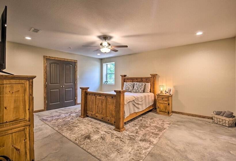 Secluded Home W/ Gas Grill, 3 Mi To Boating!