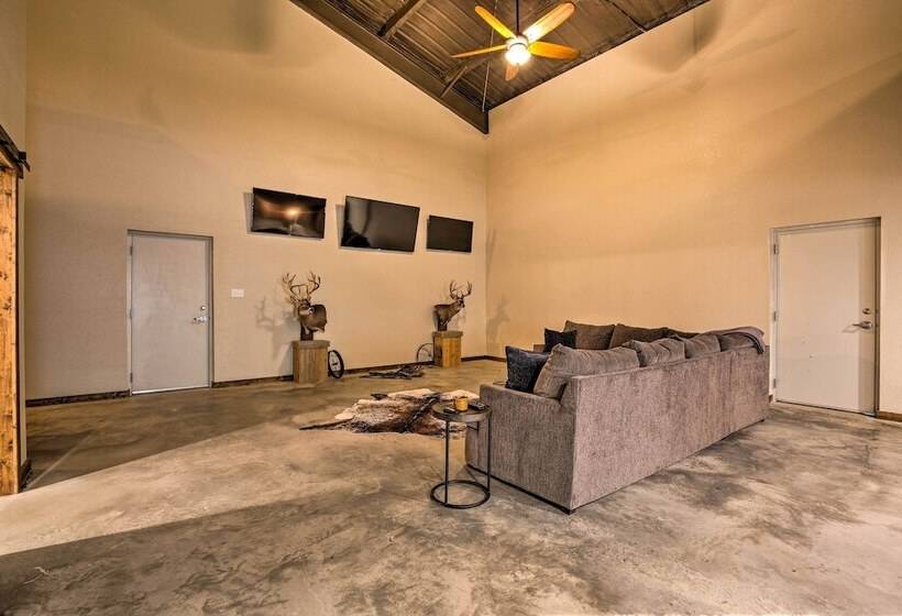 Secluded Home W/ Gas Grill, 3 Mi To Boating!