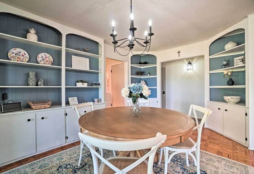 Hayesville Lake Getaway W/ Balcony & Mtn Views!