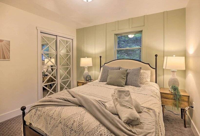 Spacious Tobyhanna Getaway: Echo Lake Access!