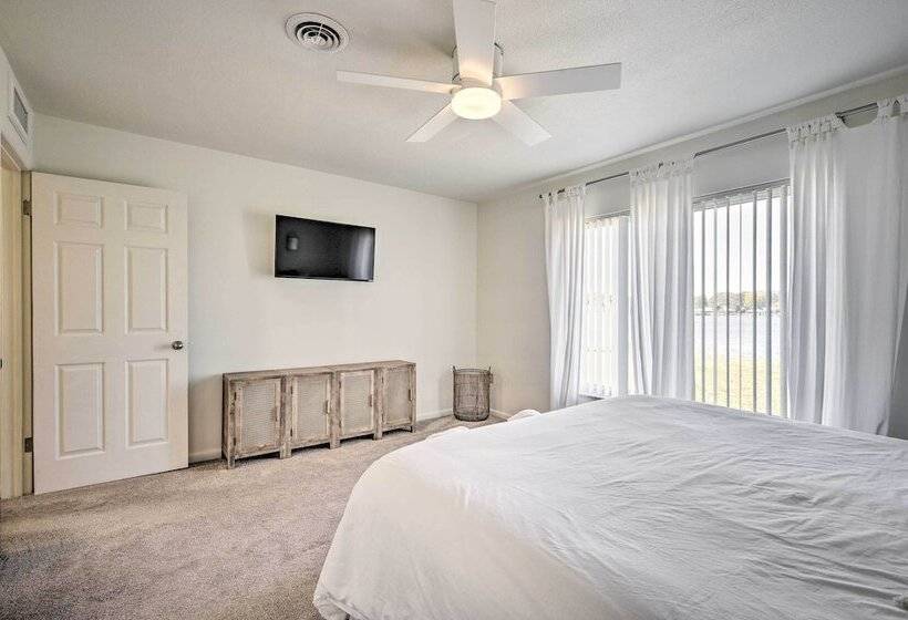 Private Dock + Grill: Sunny Lake Weir Retreat!