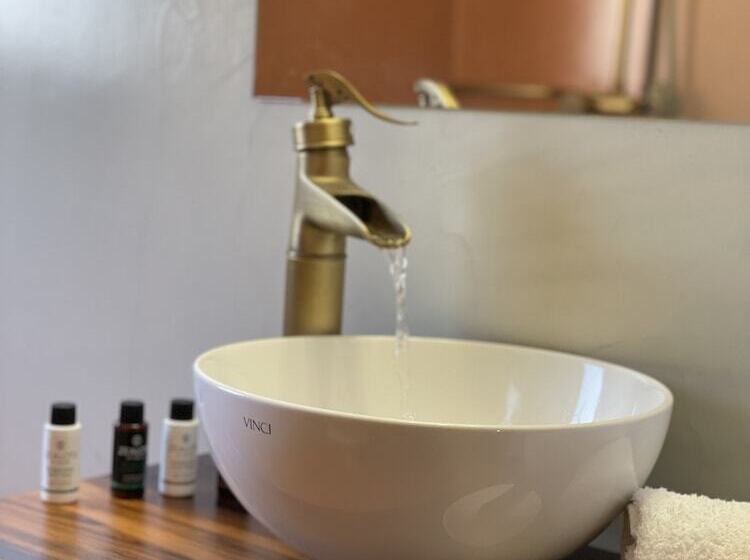 تختخواب و صبحانه Midgard Suites   Medieval Town