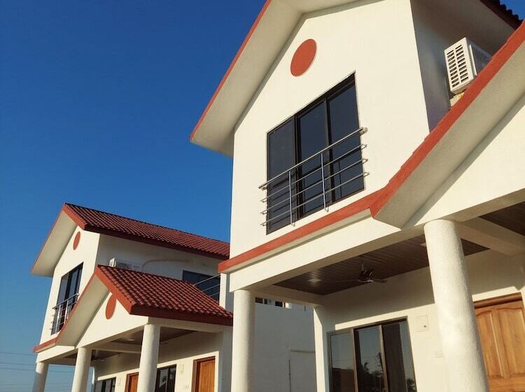 فندق Berryl Resorts