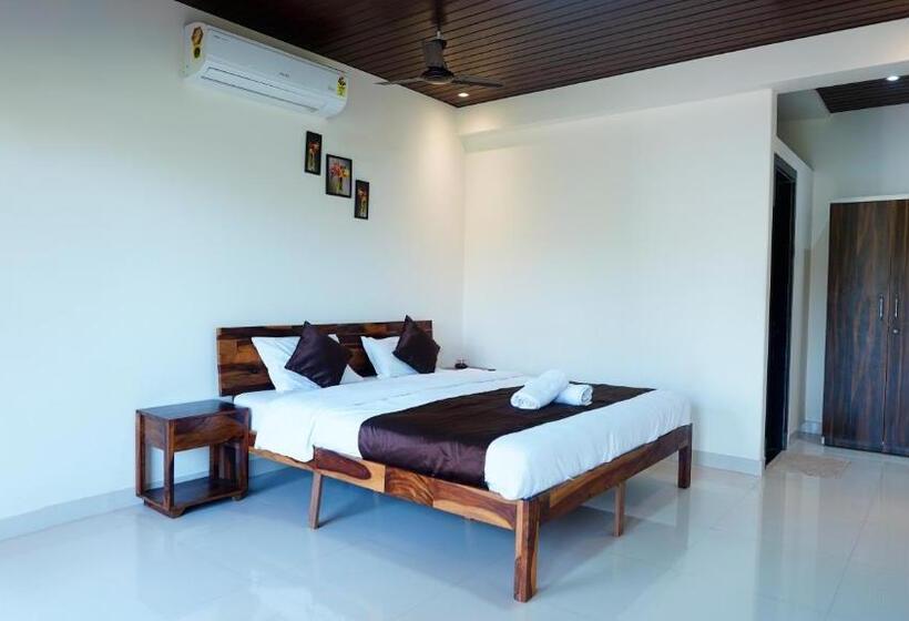 فندق Berryl Resorts