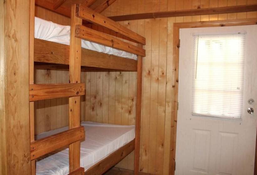 酒店 Hemlock Campground And Cottages