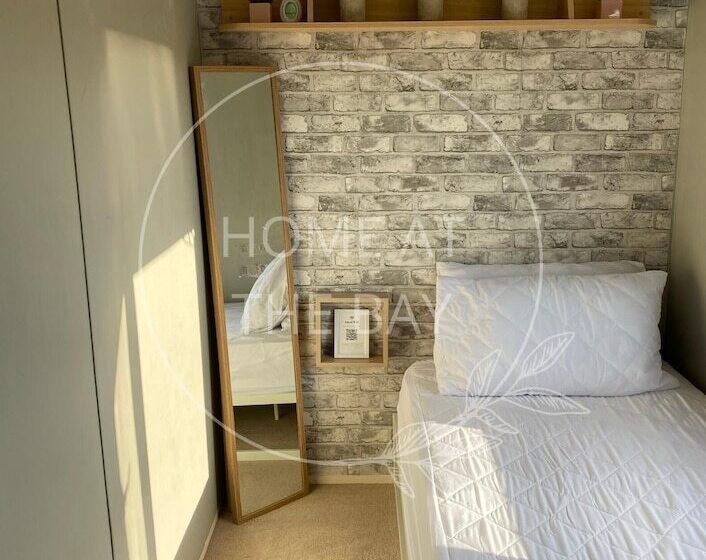 ホテル Modern 3 Bed Caravan At Lyons Robinhood In Rhyl