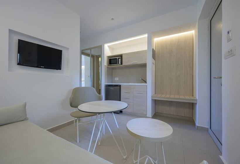 فندق Mythos Suites