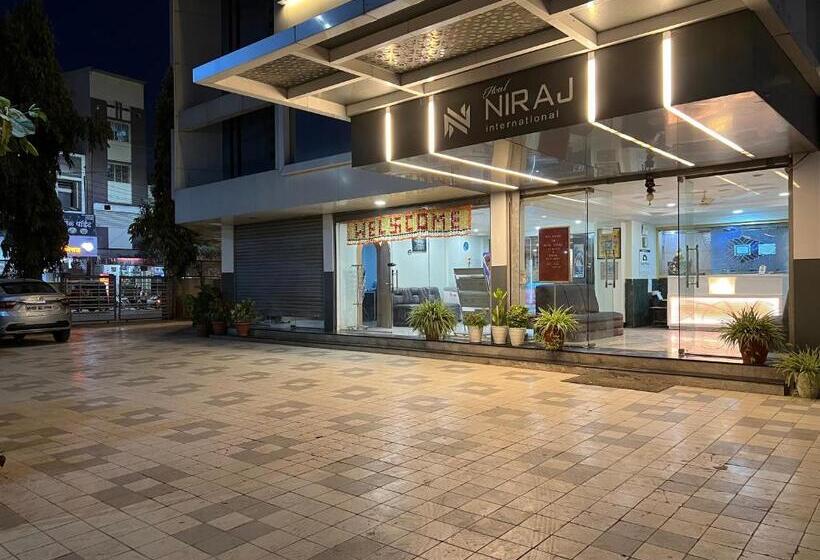 فندق Niraj International