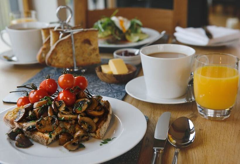 بنسيون Broad Bay House