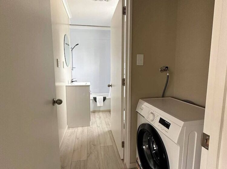 Курорт Lake Ruataniwha Holiday Park