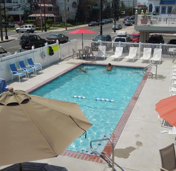 Sifting Sands Motel
